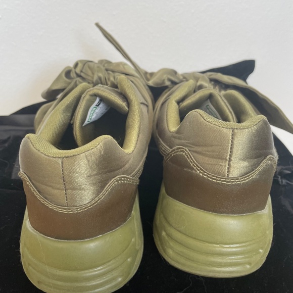 Puma x Fenty Olive sneakers *LIMITED EDITION* - Picture 2 of 3